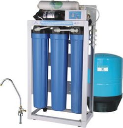 凈水設備 現代家庭健康飲水的守護者